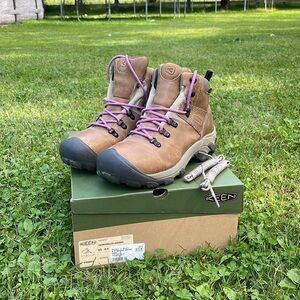 Womens Keen Pyreness Safari/English Lavender size 9.5